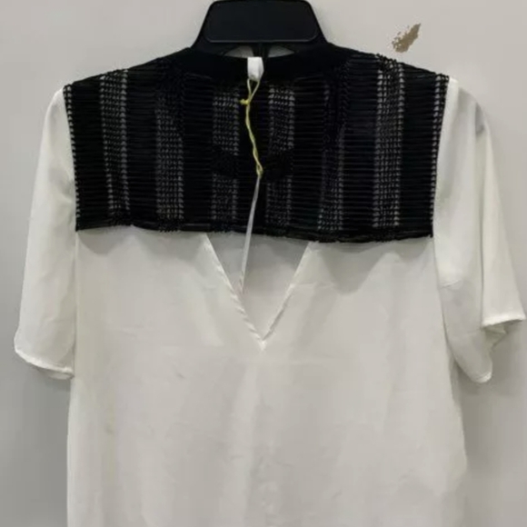 NWT BCB Generation White & Black Blouse Size SM MSRP $78 - Picture 5 of 5